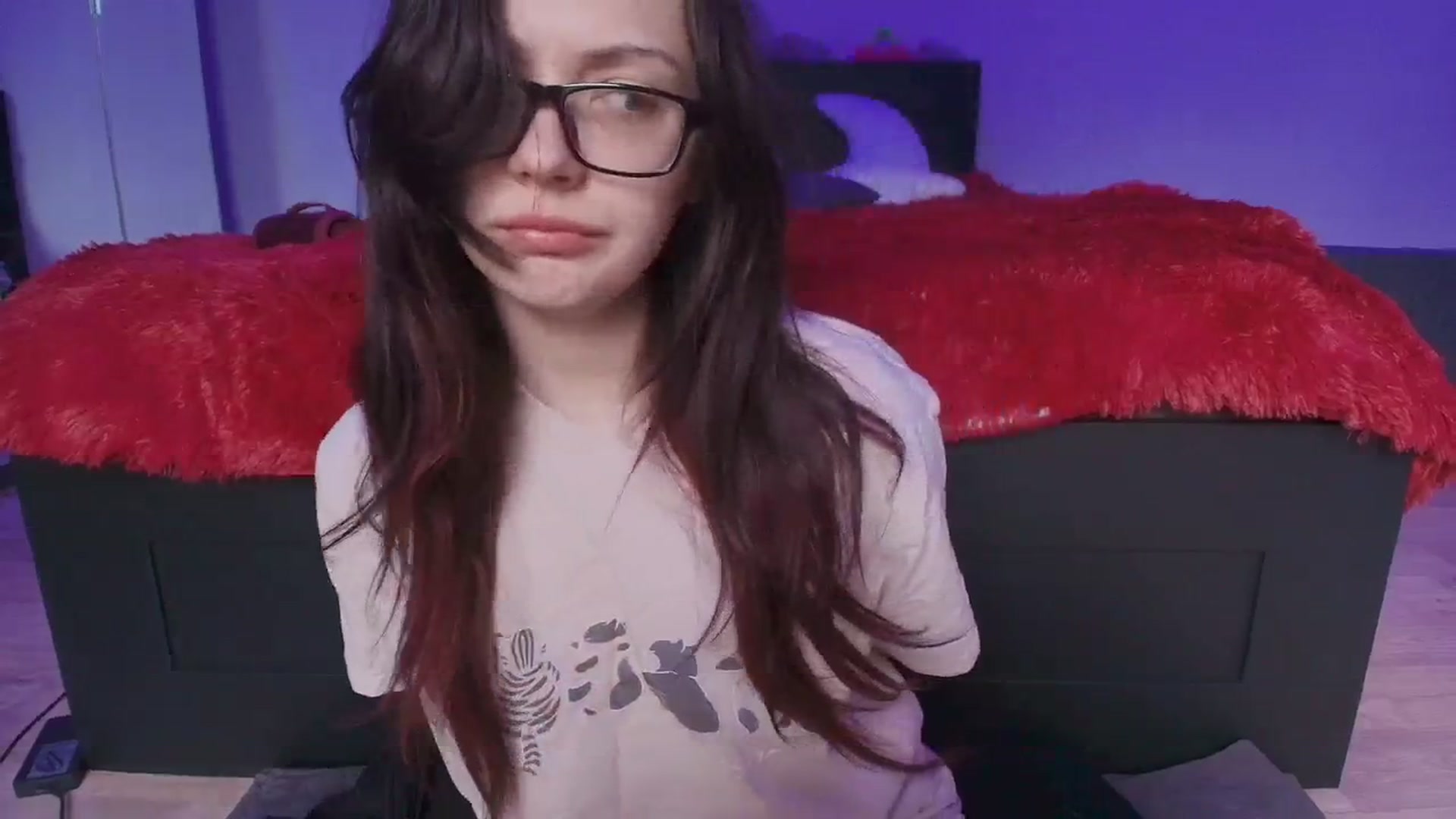 Gallery image thumbnail from RoomToAvoid's myfreecams stream on, 08/11/2025, 04:37 image 4 of 20