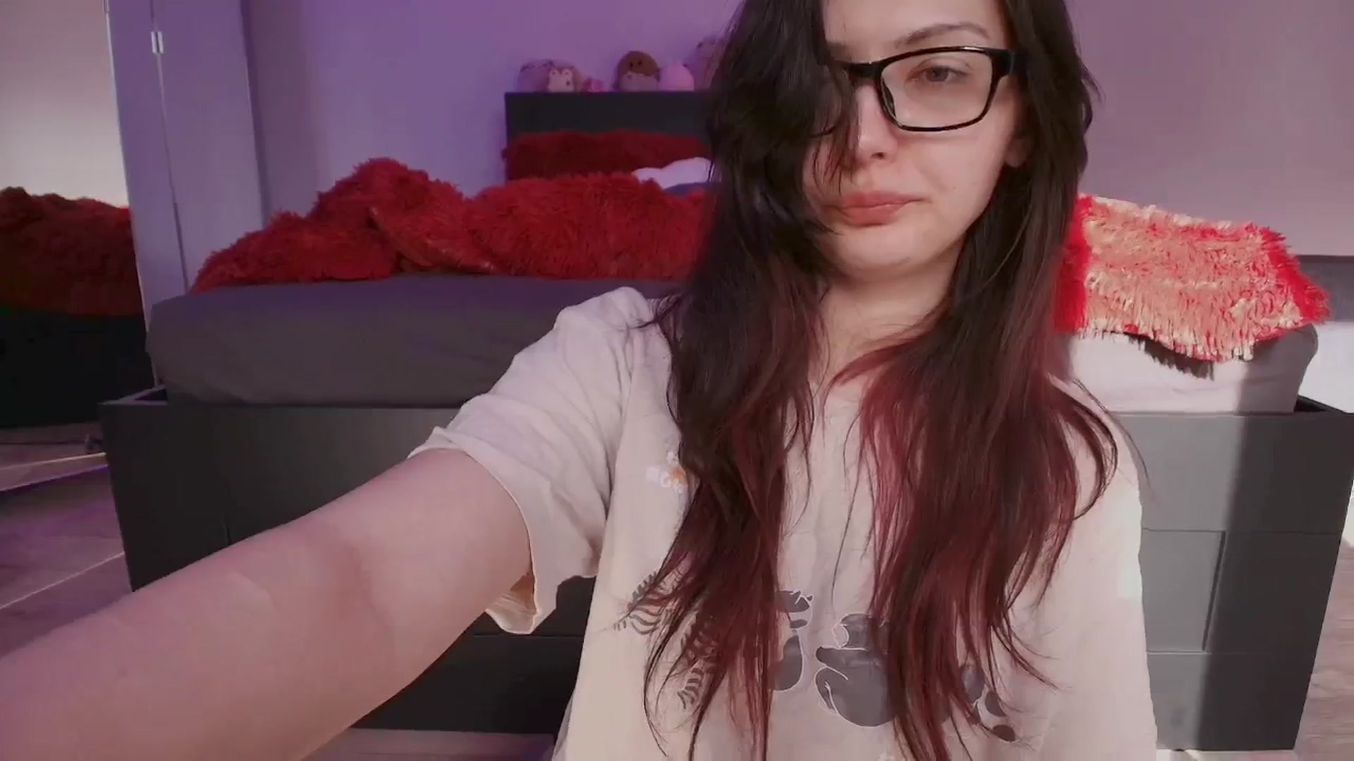 Gallery image thumbnail from RoomToAvoid's myfreecams stream on, 08/11/2025, 06:18 image 17 of 20