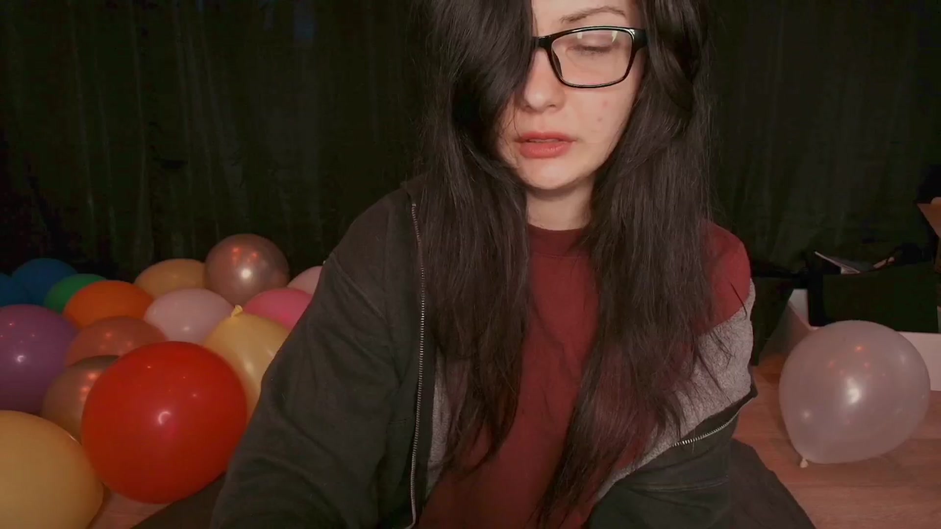 Gallery image thumbnail from RoomToAvoid's myfreecams stream on, 08/14/2025, 02:00 image 3 of 20