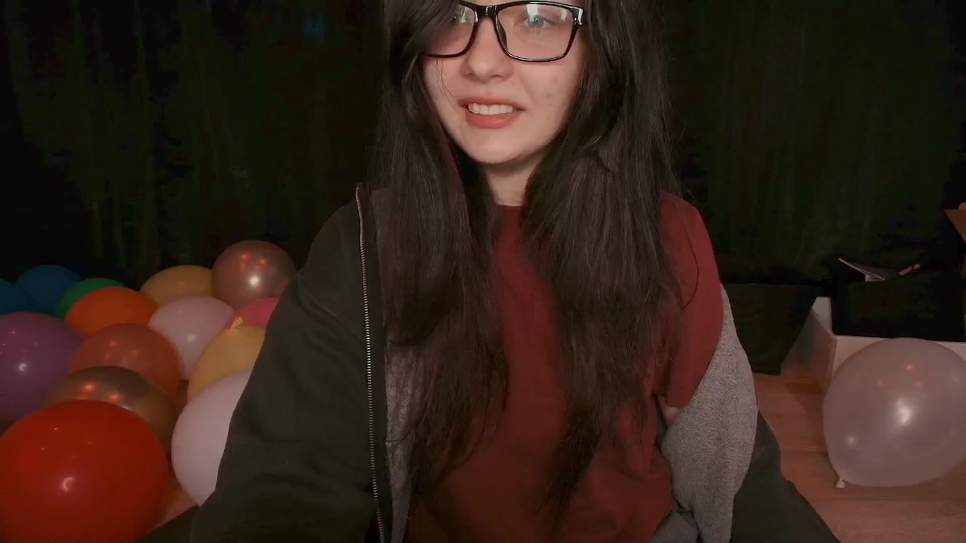 Gallery image thumbnail from RoomToAvoid's myfreecams stream on, 08/14/2025, 02:00 image 5 of 20