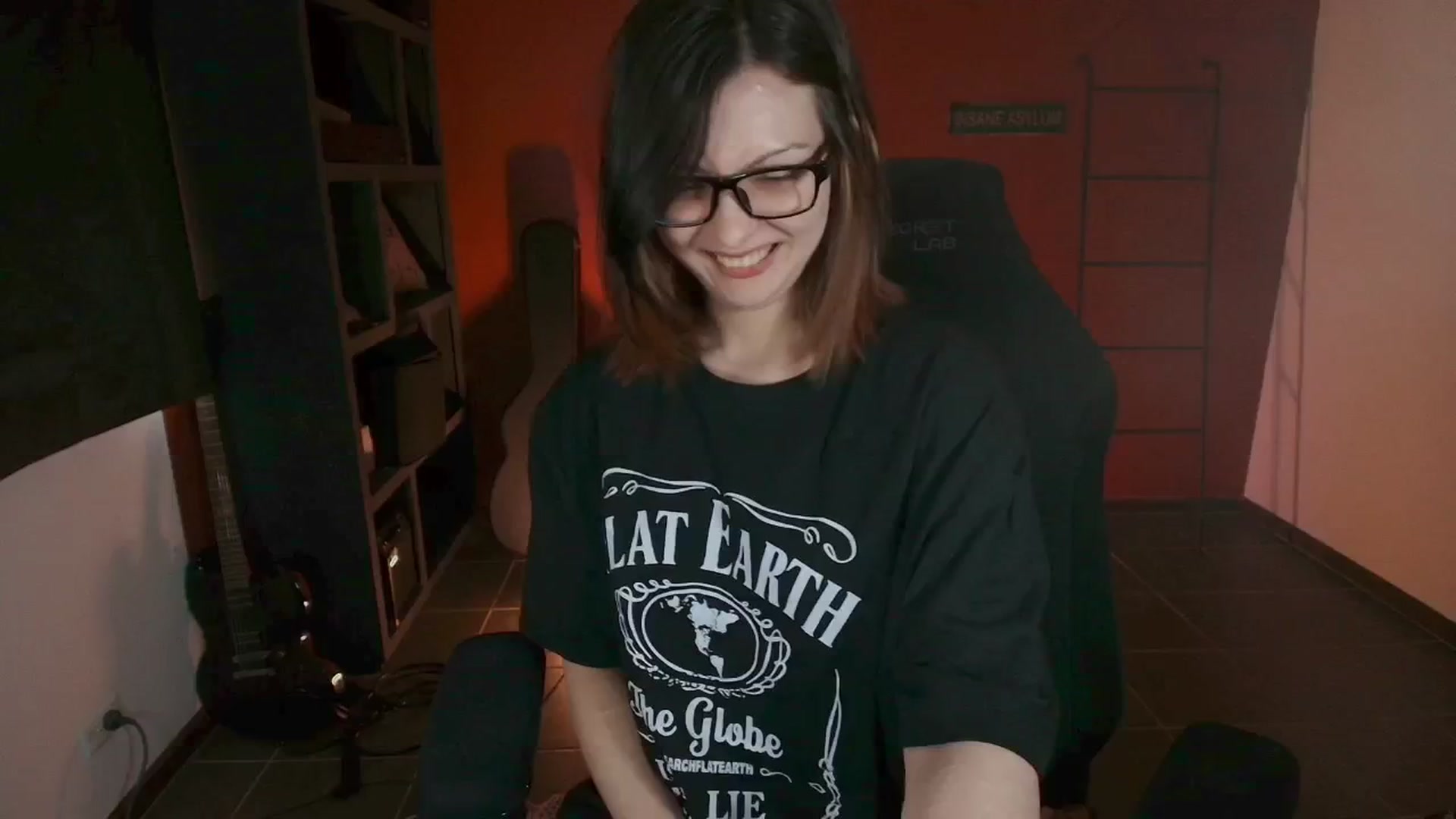 Gallery image thumbnail from RoomToAvoid's myfreecams stream on, 08/28/2025, 04:27 image 6 of 20