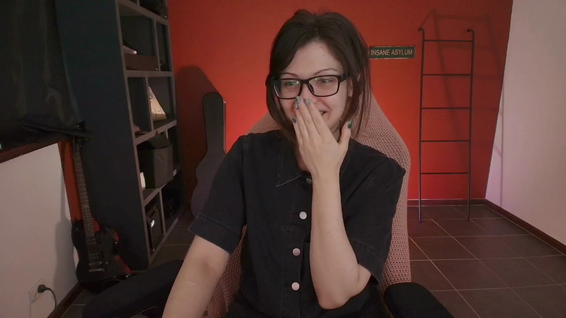 Gallery image thumbnail from RoomToAvoid's myfreecams stream on, 08/29/2025, 24:58 image 1 of 20