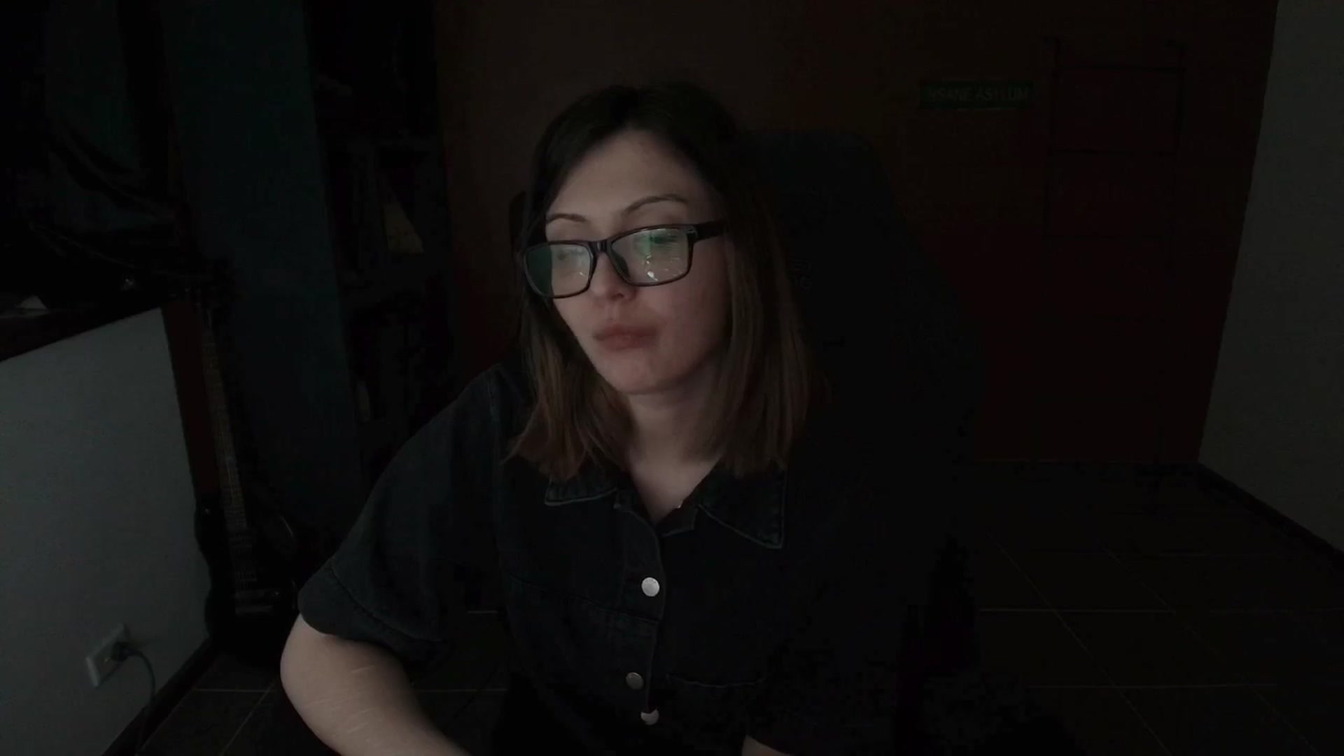 Gallery image thumbnail from RoomToAvoid's myfreecams stream on, 08/29/2025, 05:19 image 18 of 20