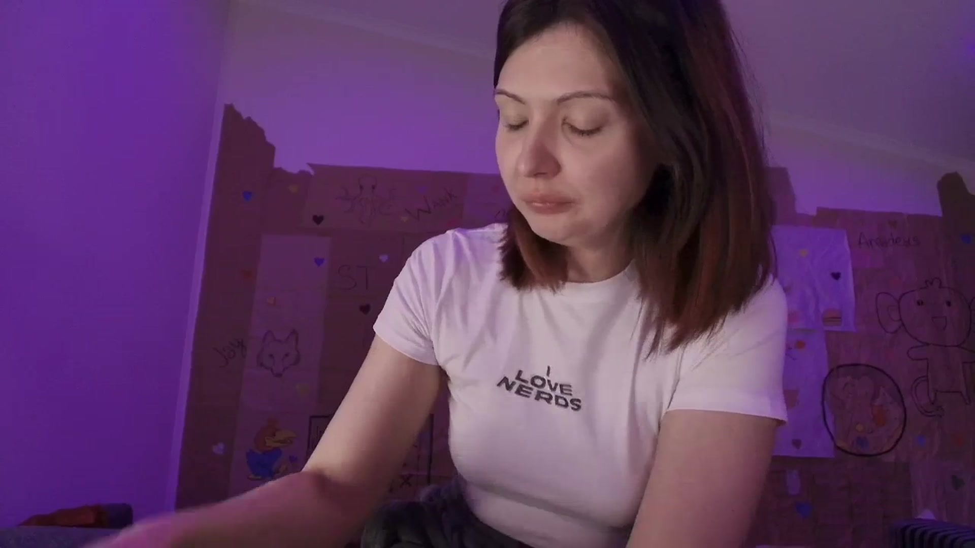 Gallery image thumbnail from RoomToAvoid's myfreecams stream on, 08/31/2025, 07:13 image 6 of 20