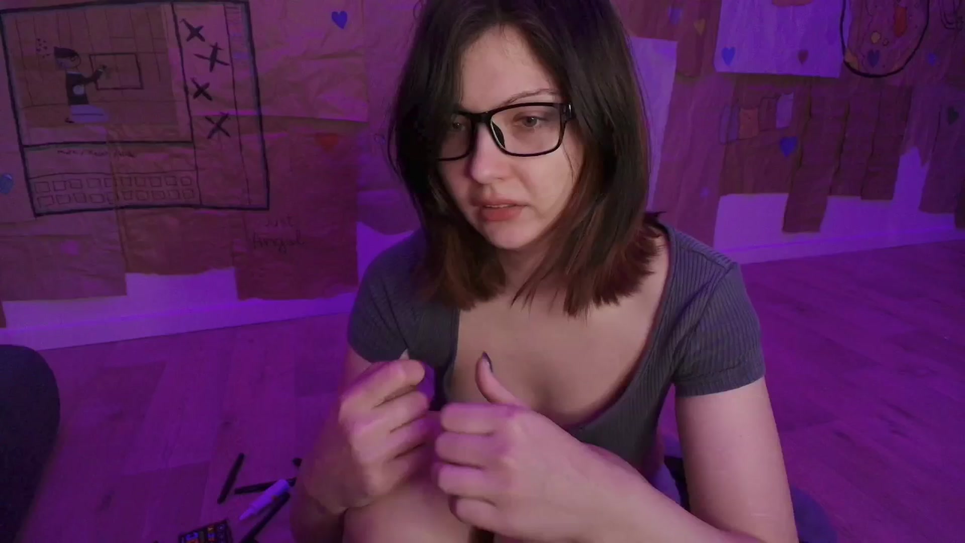 Gallery image thumbnail from RoomToAvoid's myfreecams stream on, 09/02/2025, 06:27 image 4 of 20