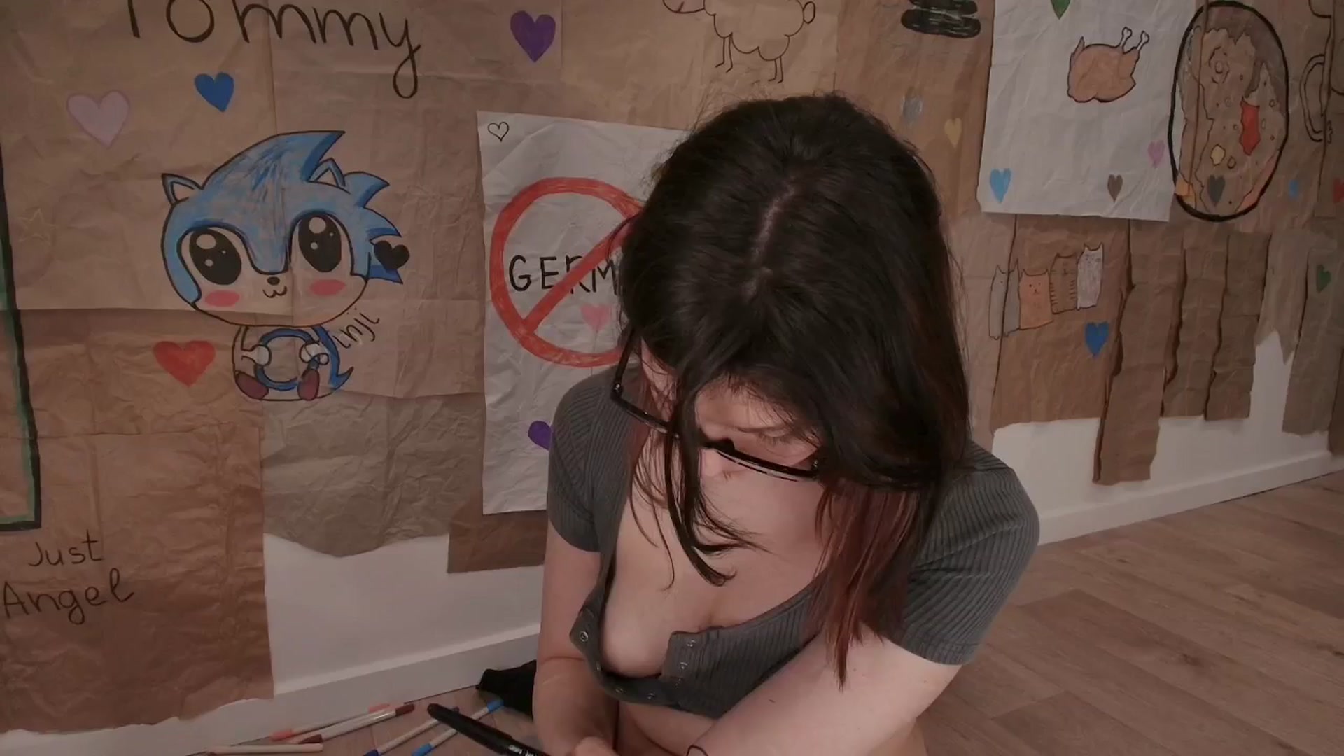 Gallery image thumbnail from RoomToAvoid's myfreecams stream on, 09/02/2025, 06:37 image 15 of 20