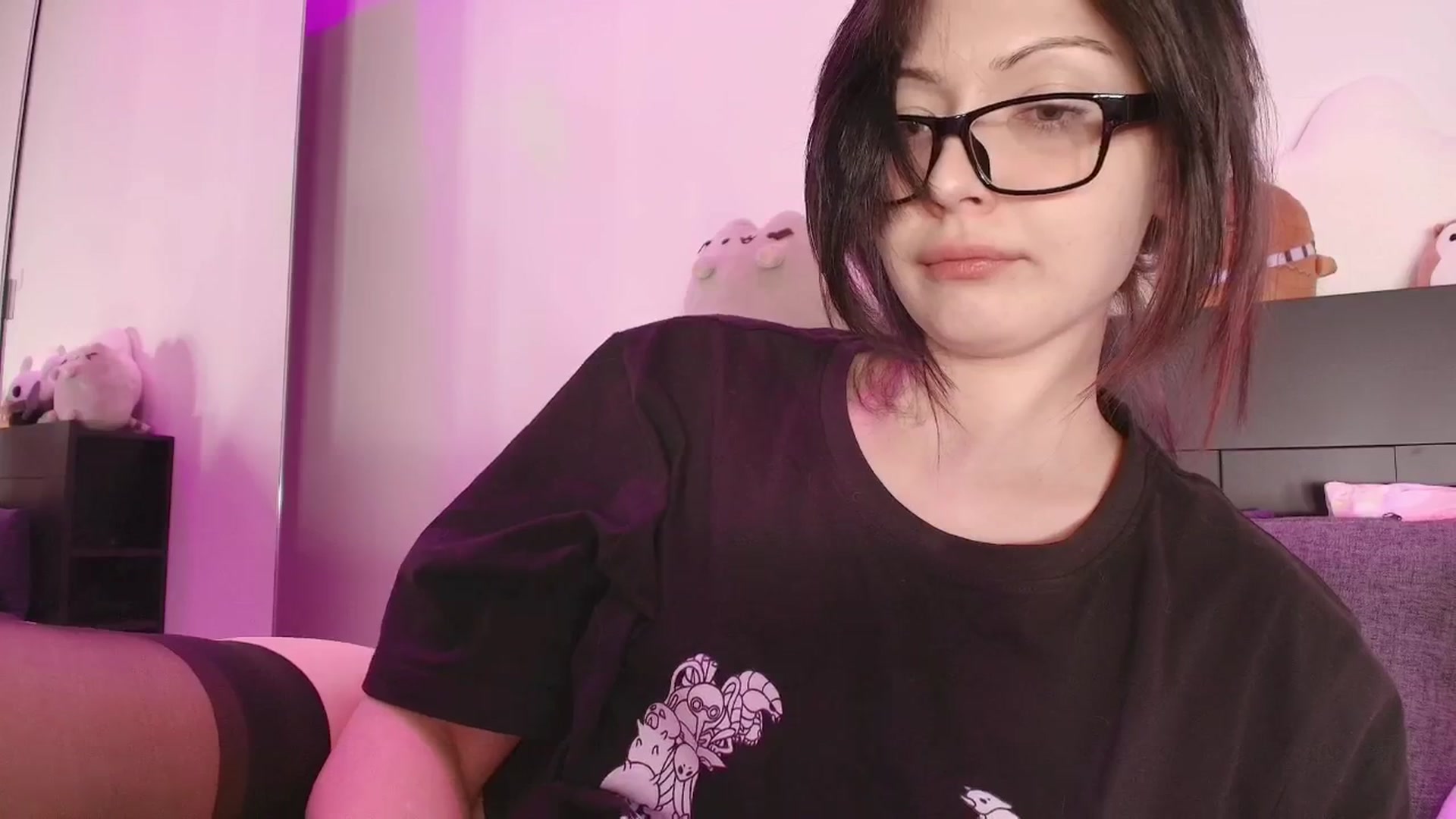 Gallery image thumbnail from RoomToAvoid's myfreecams stream on, 09/23/2025, 02:36 image 20 of 20
