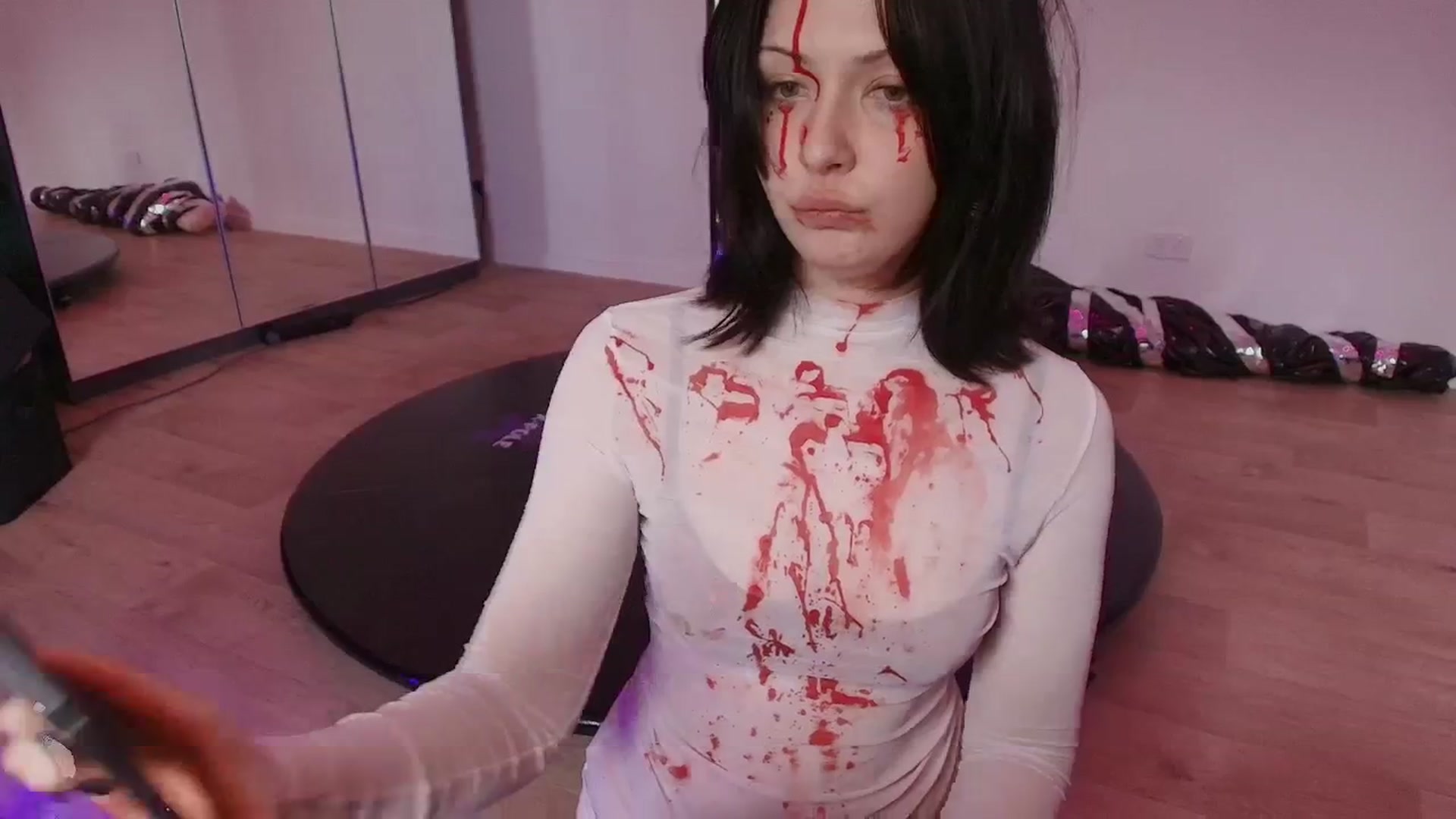Gallery image thumbnail from RoomToAvoid's myfreecams stream on, 10/07/2025, 04:48 image 17 of 20