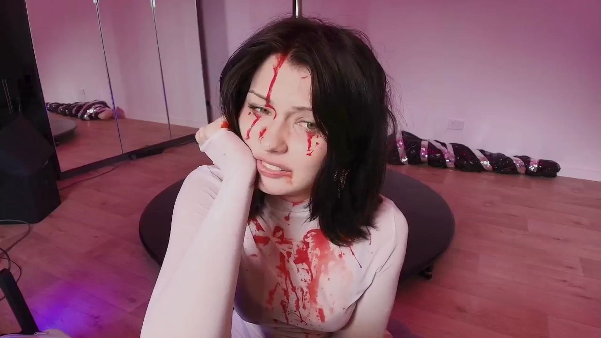 Gallery image thumbnail from RoomToAvoid's myfreecams stream on, 10/07/2025, 05:53 image 6 of 20