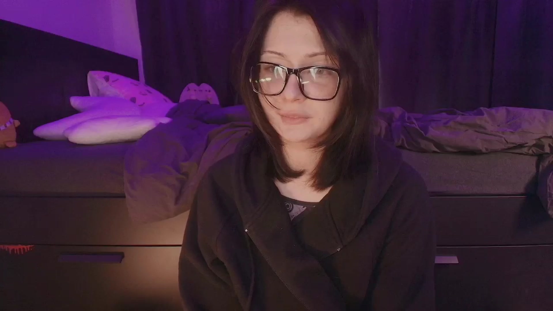 Gallery image thumbnail from RoomToAvoid's myfreecams stream on, 10/10/2025, 01:05 image 8 of 20