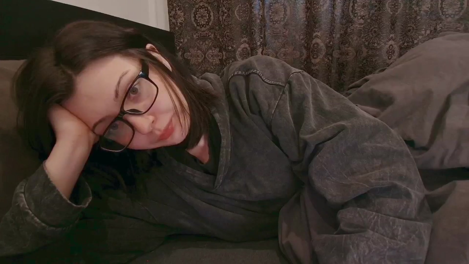 Gallery image thumbnail from RoomToAvoid's myfreecams stream on, 10/28/2025, 24:04 image 3 of 20