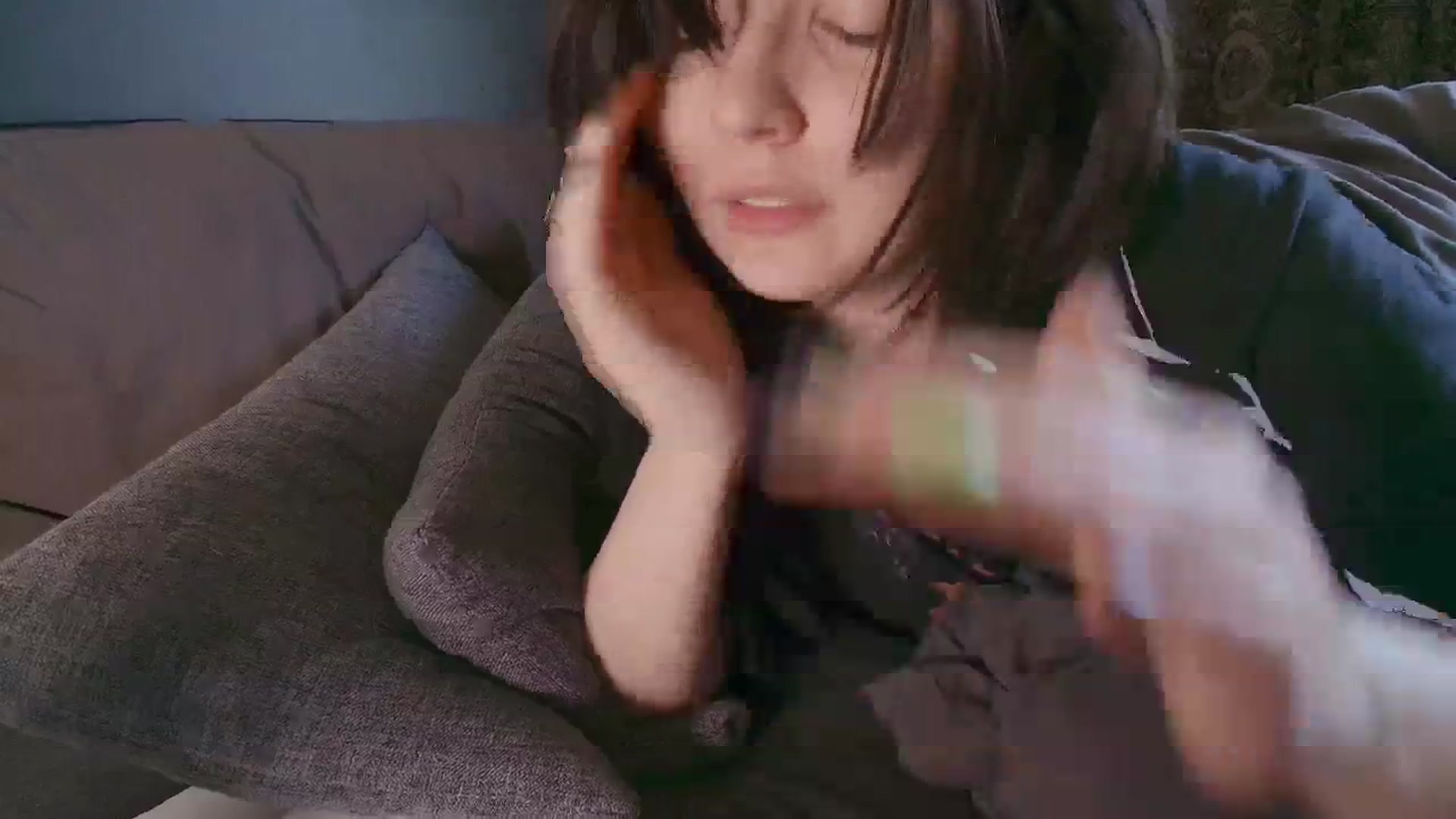 Gallery image thumbnail from RoomToAvoid's myfreecams stream on, 10/28/2025, 04:32 image 9 of 20