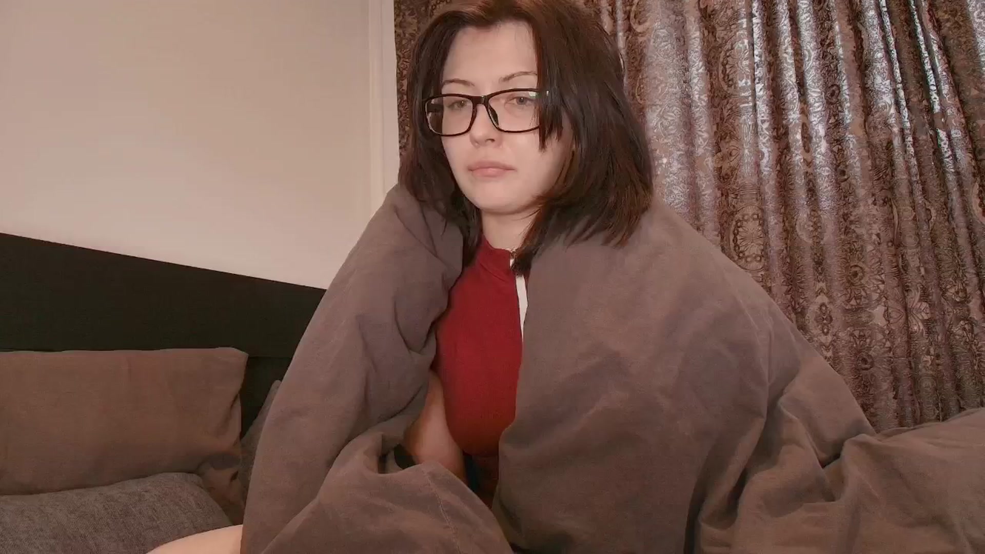 Gallery image thumbnail from RoomToAvoid's myfreecams stream on, 10/30/2025, 04:04 image 2 of 20