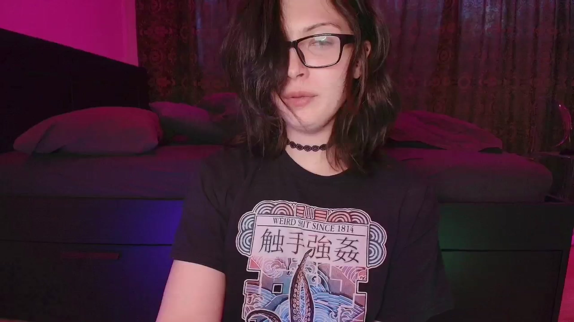 Gallery image thumbnail from RoomToAvoid's myfreecams stream on, 10/31/2025, 02:55 image 15 of 20
