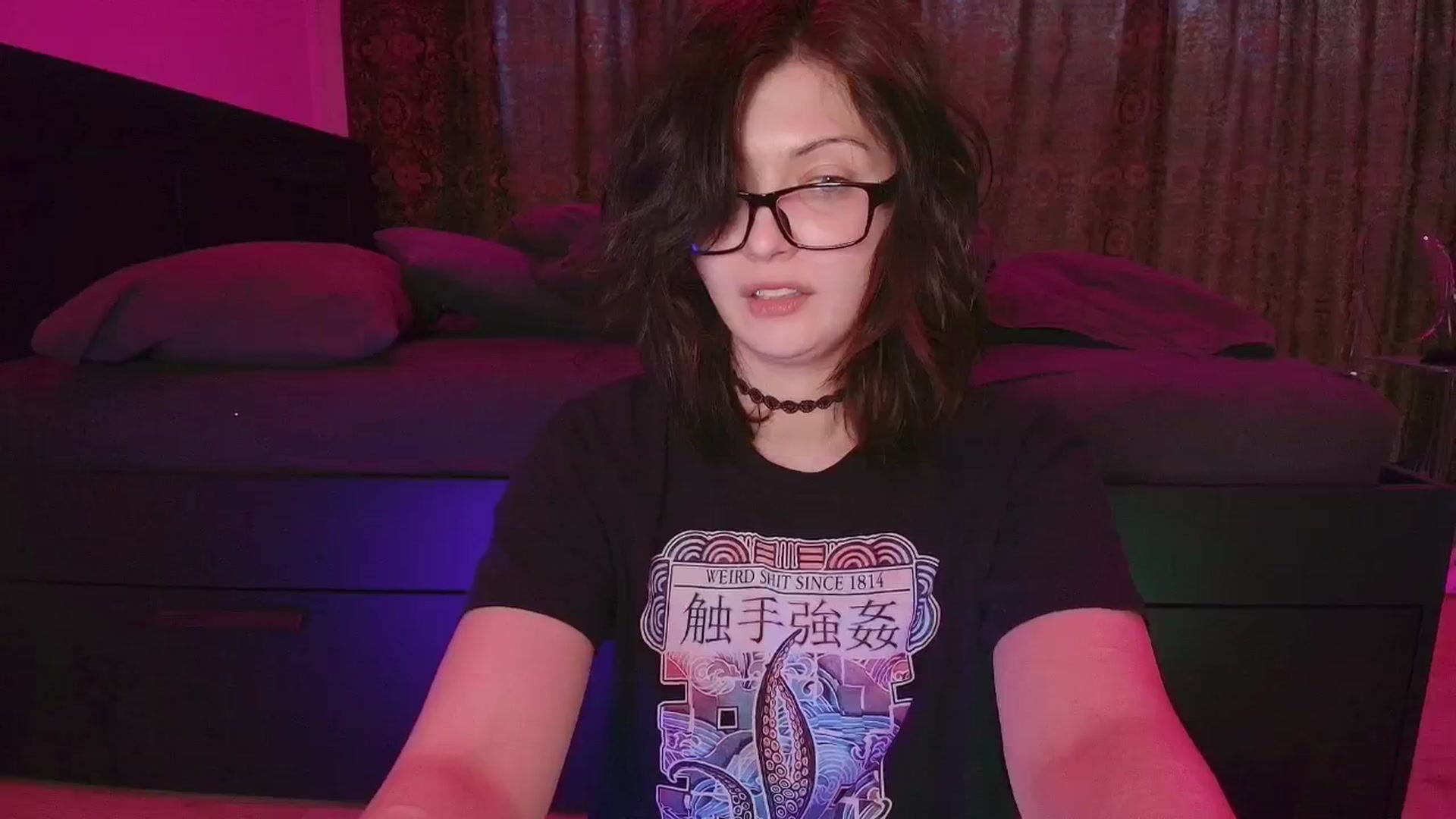 Gallery image thumbnail from RoomToAvoid's myfreecams stream on, 10/31/2025, 02:55 image 14 of 20