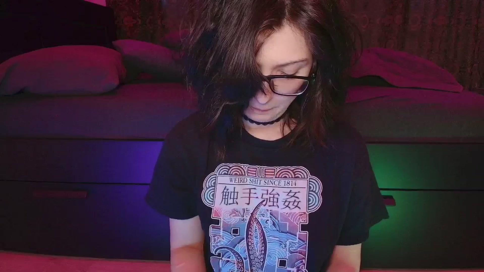 Gallery image thumbnail from RoomToAvoid's myfreecams stream on, 10/31/2025, 04:05 image 4 of 20