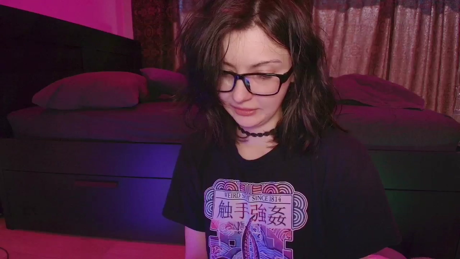 Gallery image thumbnail from RoomToAvoid's myfreecams stream on, 10/31/2025, 04:44 image 18 of 20