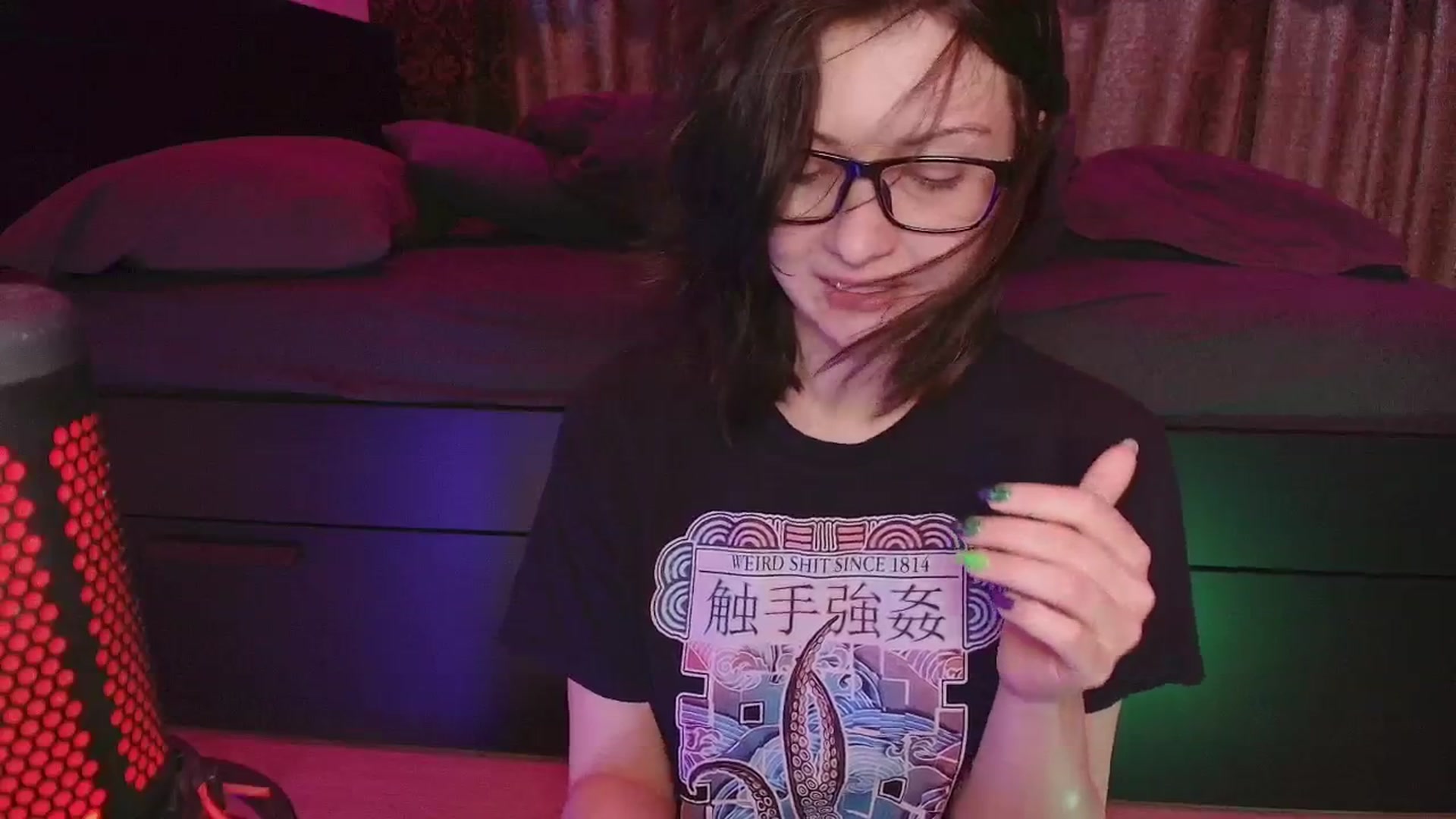 Gallery image thumbnail from RoomToAvoid's myfreecams stream on, 10/31/2025, 04:44 image 4 of 20