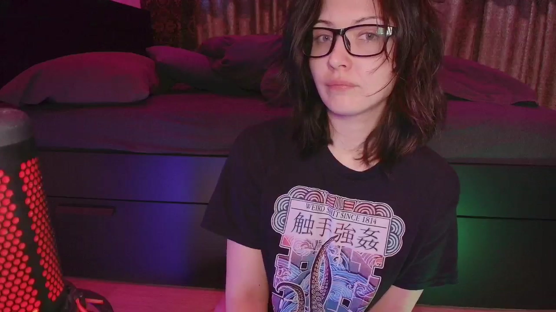 Gallery image thumbnail from RoomToAvoid's myfreecams stream on, 10/31/2025, 04:44 image 3 of 20