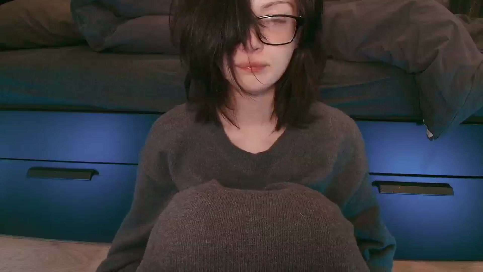 Gallery image thumbnail from RoomToAvoid's myfreecams stream on, 11/03/2025, 03:32 image 9 of 20