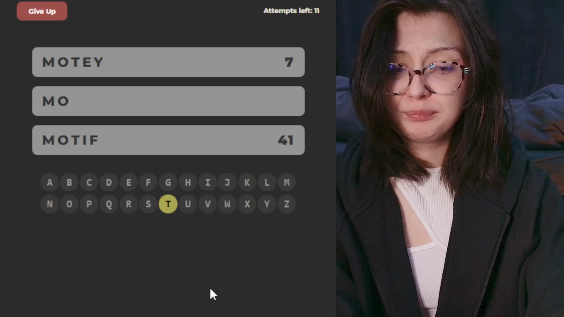 Gallery image thumbnail from RoomToAvoid's myfreecams stream on, 11/04/2025, 03:11 image 19 of 20