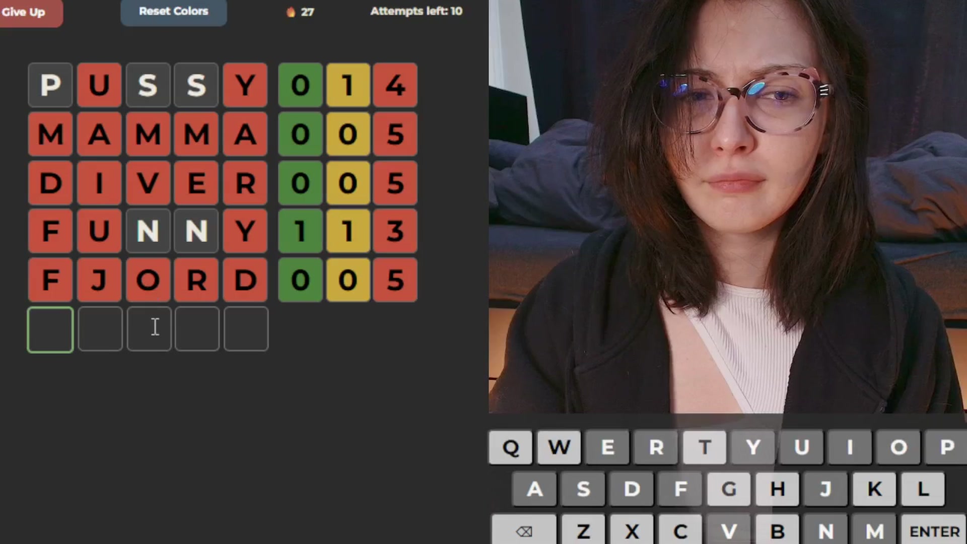 Gallery image thumbnail from RoomToAvoid's myfreecams stream on, 11/04/2025, 04:32 image 18 of 20
