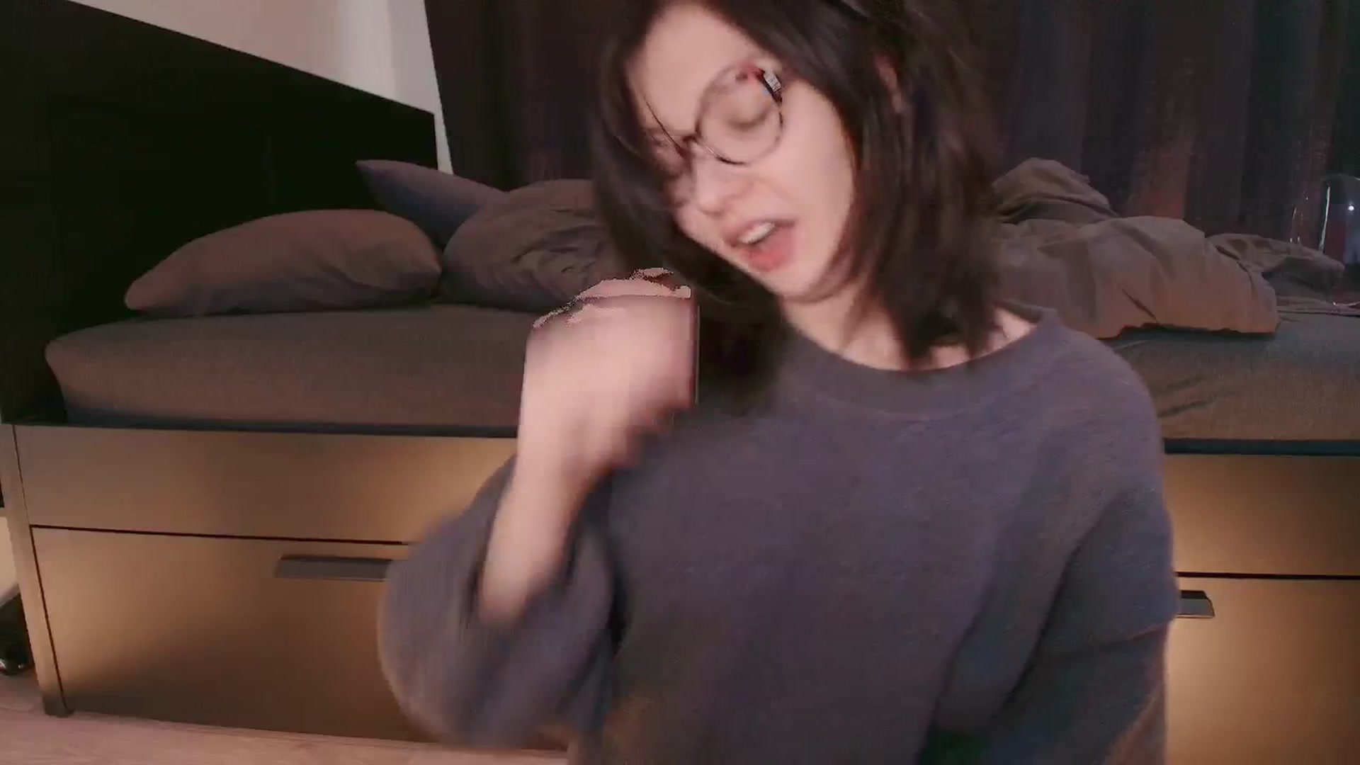 Gallery image thumbnail from RoomToAvoid's myfreecams stream on, 11/06/2025, 03:43 image 5 of 20