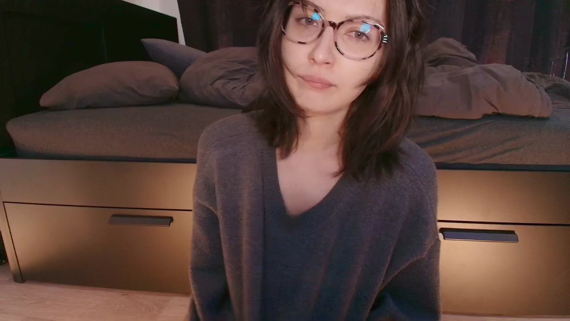 Gallery image thumbnail from RoomToAvoid's myfreecams stream on, 11/06/2025, 03:43 image 3 of 20