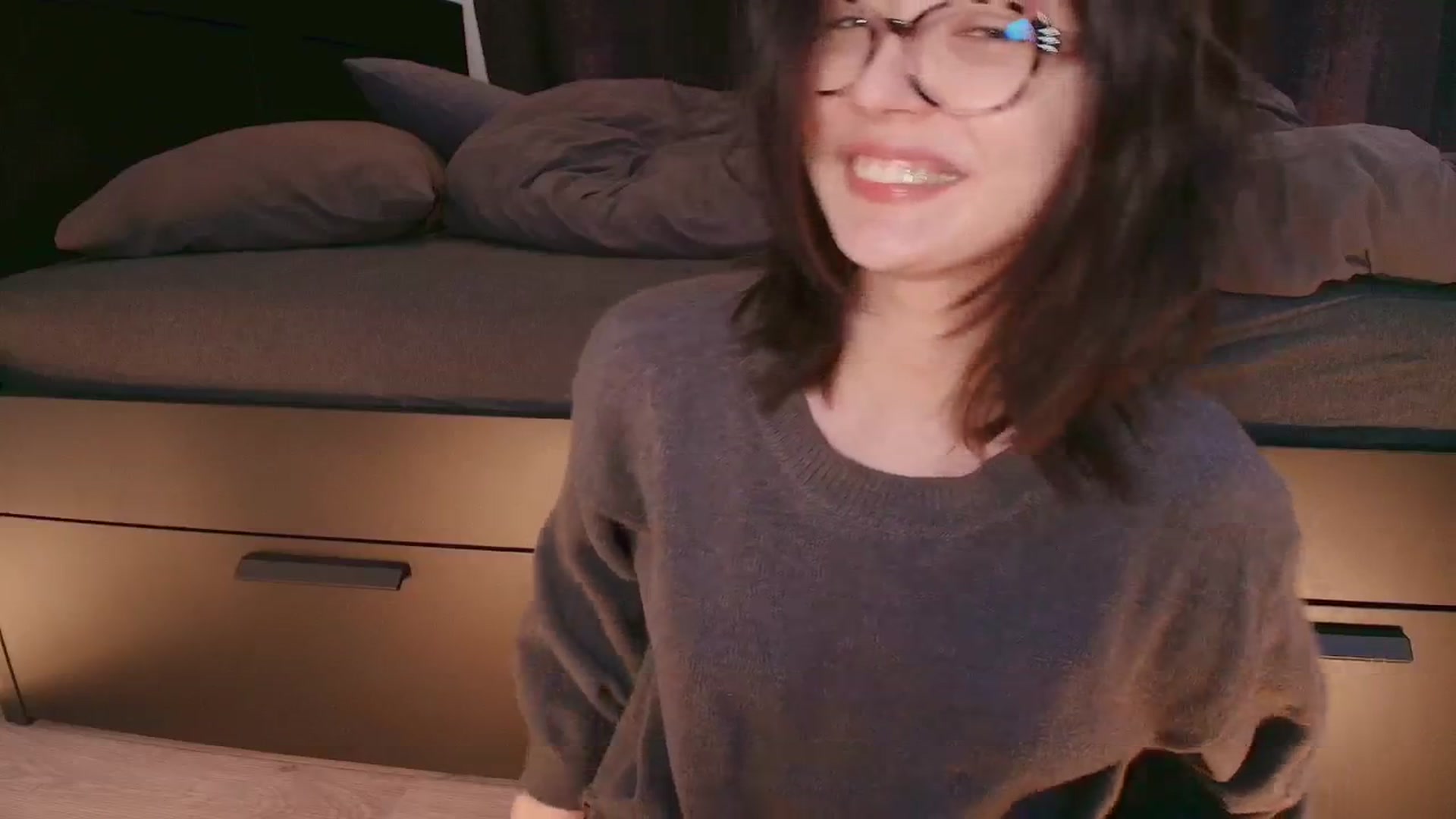 Gallery image thumbnail from RoomToAvoid's myfreecams stream on, 11/06/2025, 03:43 image 10 of 20