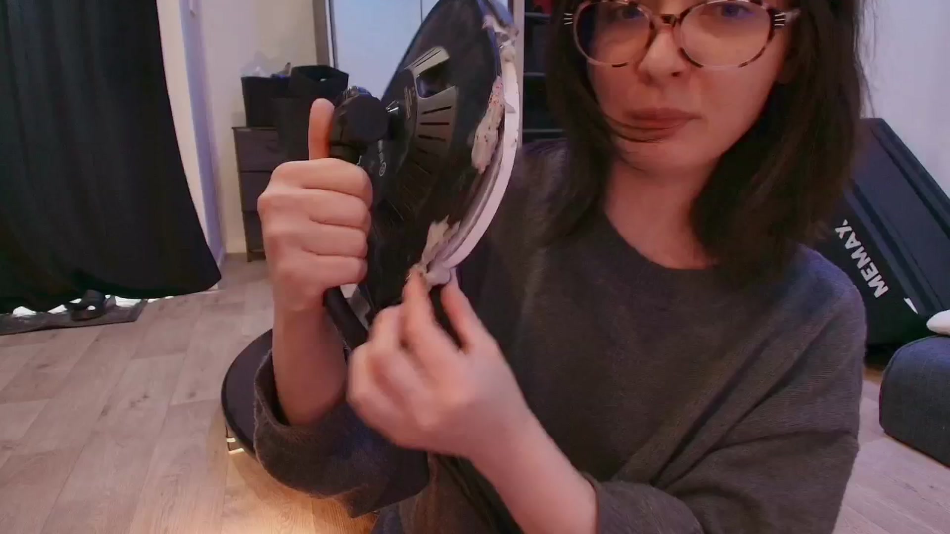 Gallery image thumbnail from RoomToAvoid's myfreecams stream on, 11/06/2025, 05:05 image 7 of 20
