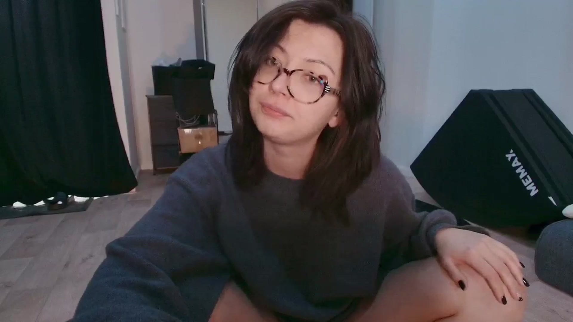 Gallery image thumbnail from RoomToAvoid's myfreecams stream on, 11/06/2025, 05:05 image 14 of 20