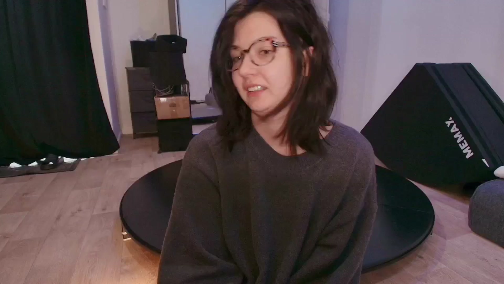 Gallery image thumbnail from RoomToAvoid's myfreecams stream on, 11/06/2025, 05:05 image 9 of 20