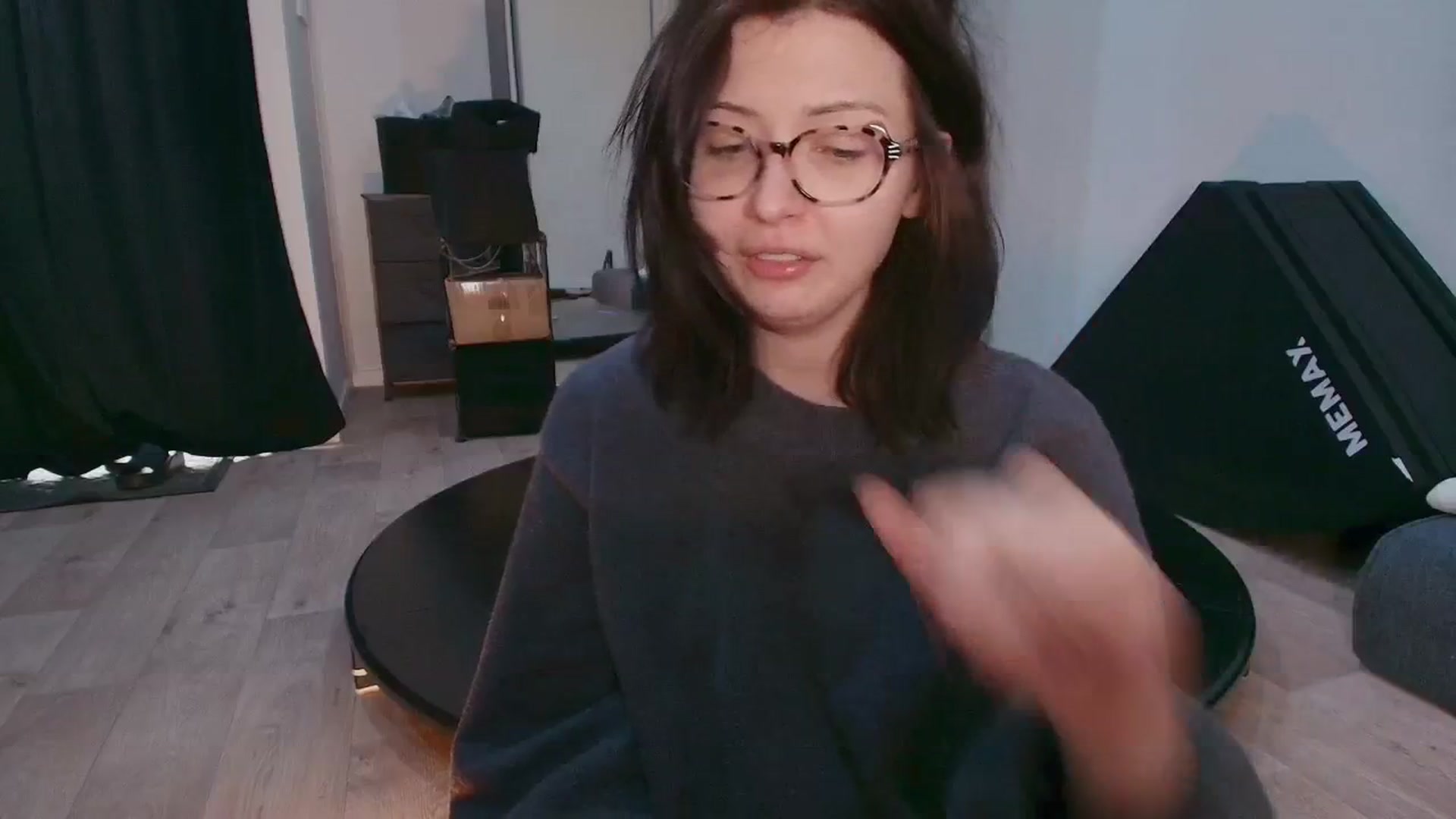 Gallery image thumbnail from RoomToAvoid's myfreecams stream on, 11/06/2025, 05:05 image 11 of 20