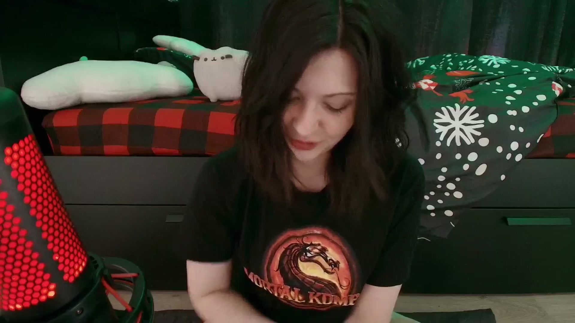 Gallery image thumbnail from RoomToAvoid's myfreecams stream on, 12/18/2025, 24:01 image 9 of 20