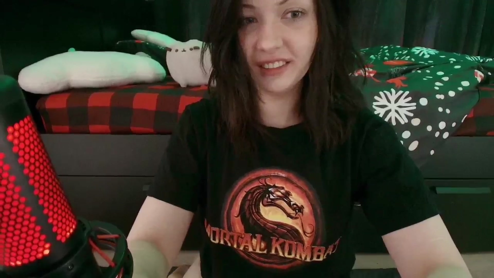 Gallery image thumbnail from RoomToAvoid's myfreecams stream on, 12/18/2025, 24:01 image 13 of 20
