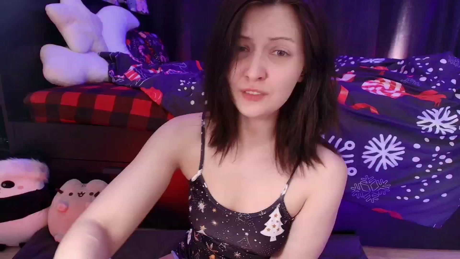 Gallery image thumbnail from RoomToAvoid's myfreecams stream on, 12/23/2025, 08:40 image 16 of 20