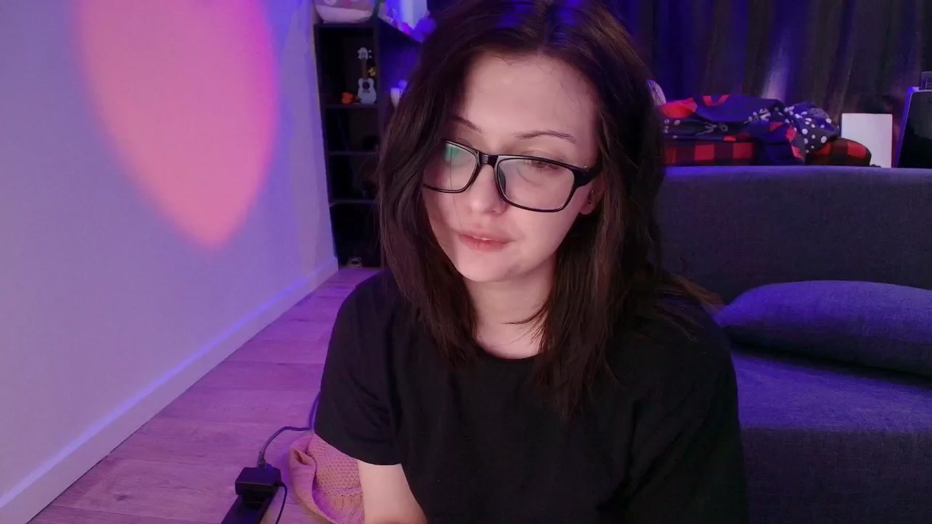 Gallery image thumbnail from RoomToAvoid's myfreecams stream on, 12/24/2025, 09:22 image 6 of 20