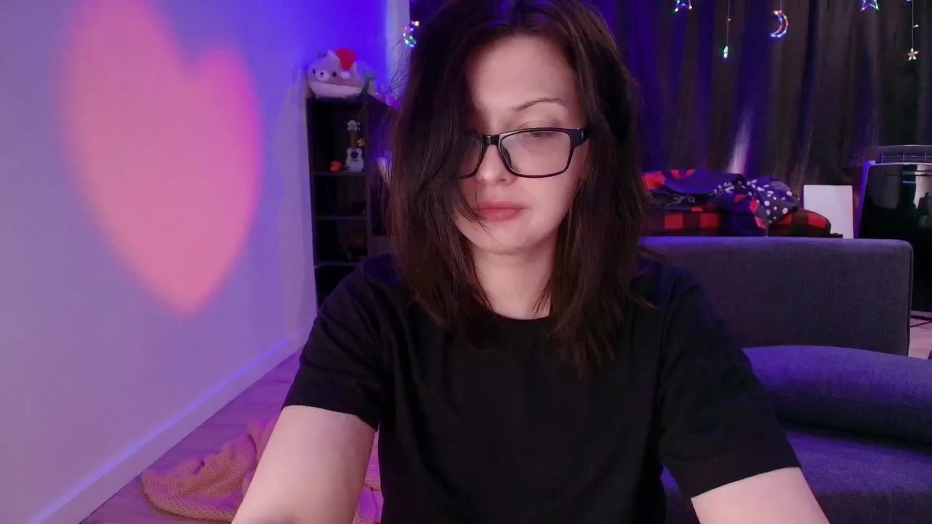 Gallery image thumbnail from RoomToAvoid's myfreecams stream on, 12/24/2025, 09:22 image 1 of 20
