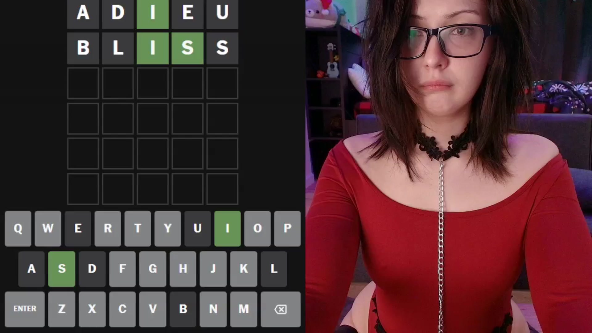 Gallery image thumbnail from RoomToAvoid's myfreecams stream on, 12/25/2025, 04:00 image 3 of 20