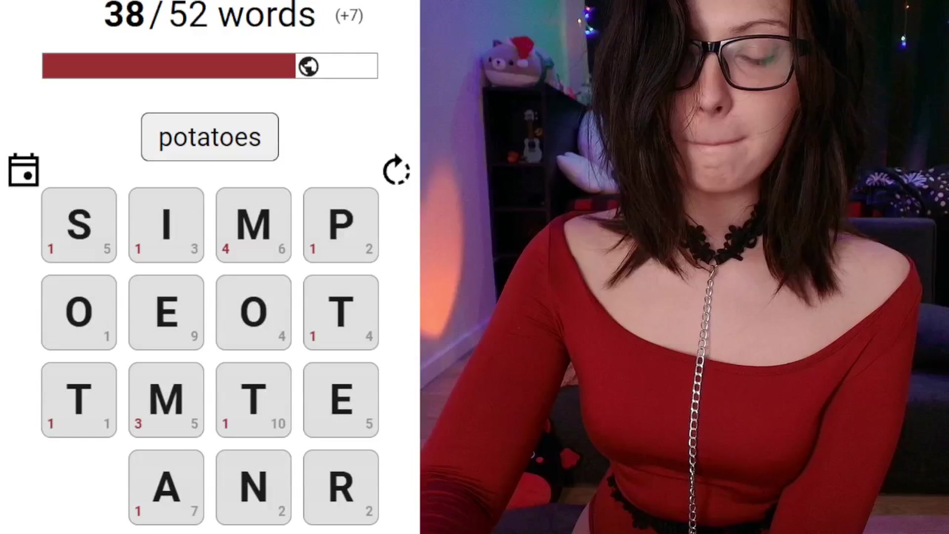 Gallery image thumbnail from RoomToAvoid's myfreecams stream on, 12/25/2025, 04:00 image 7 of 20