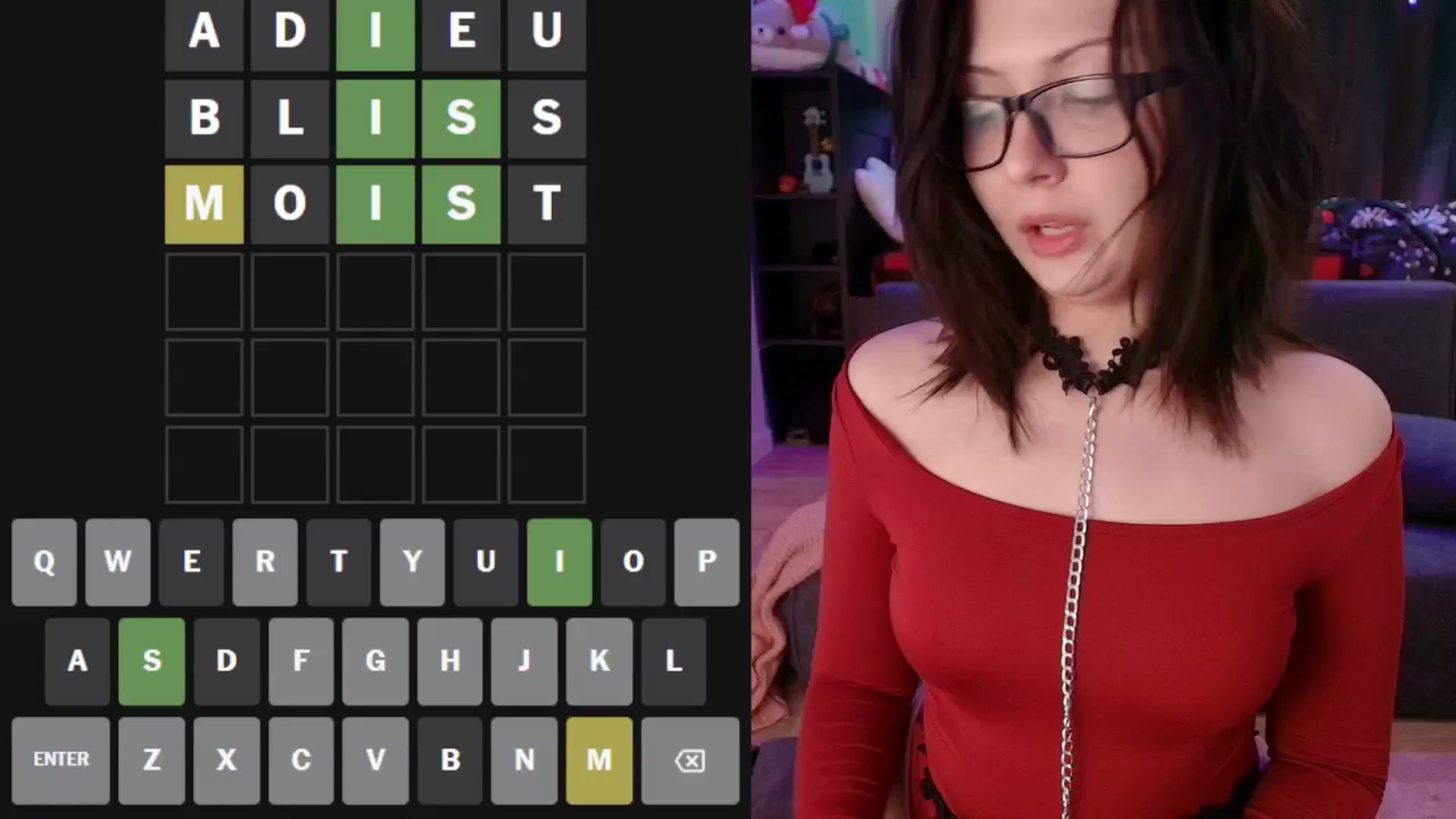 Gallery image thumbnail from RoomToAvoid's myfreecams stream on, 12/25/2025, 04:26 image 1 of 20