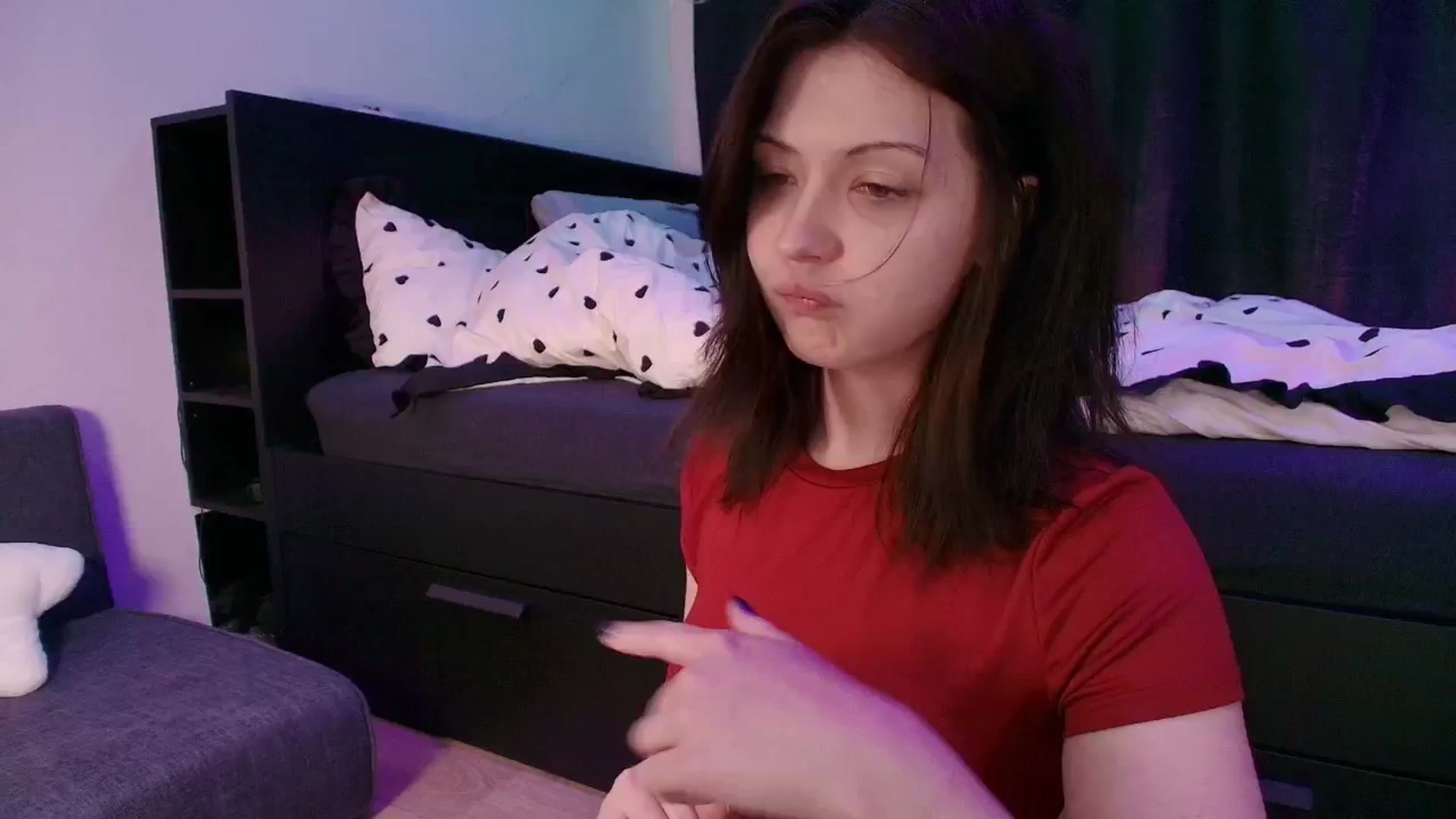 Gallery image thumbnail from RoomToAvoid's myfreecams stream on, 01/26/2026, 01:08 image 10 of 20