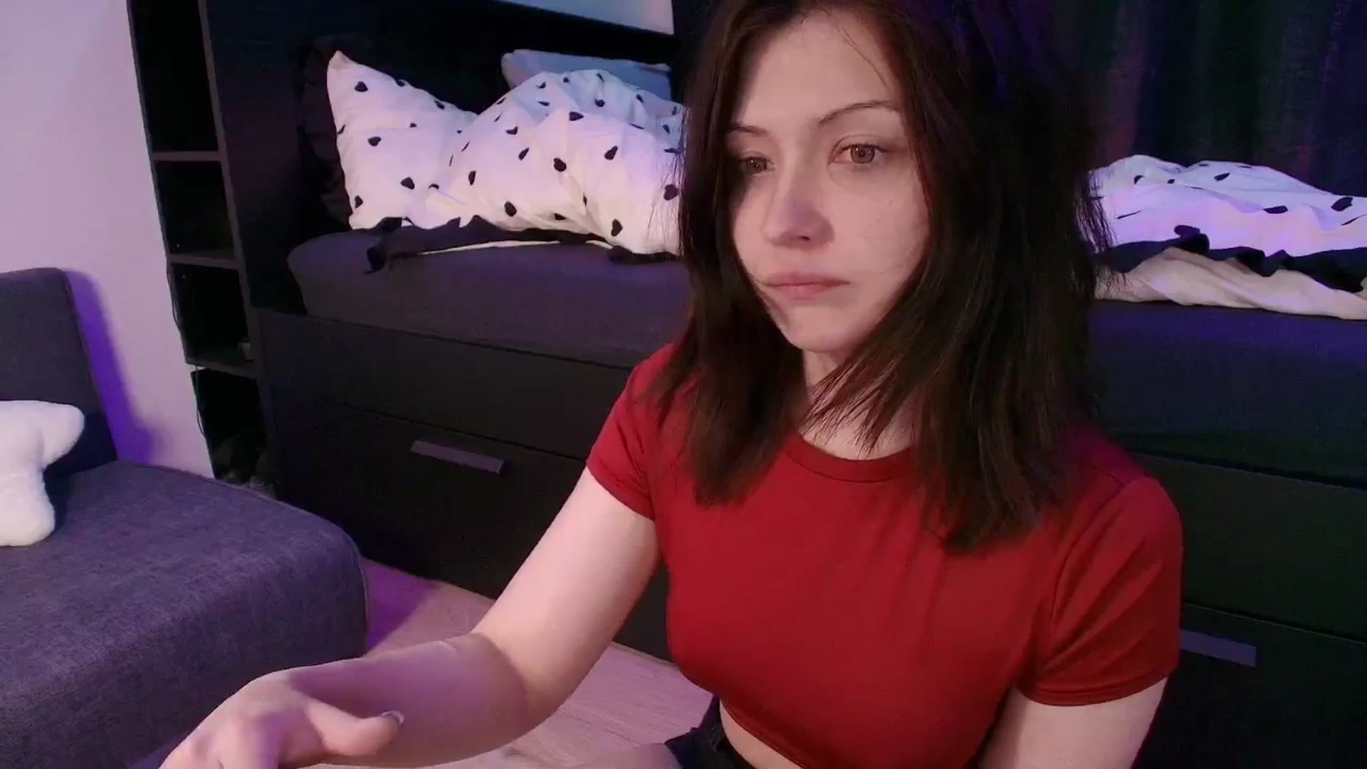 Gallery image thumbnail from RoomToAvoid's myfreecams stream on, 01/26/2026, 01:08 image 11 of 20