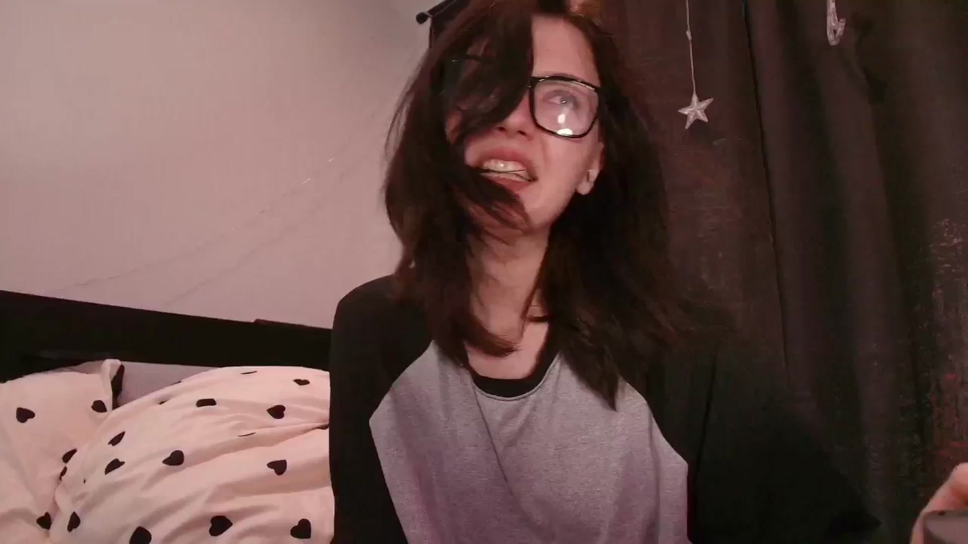 Gallery image thumbnail from RoomToAvoid's myfreecams stream on, 01/26/2026, 23:25 image 1 of 20