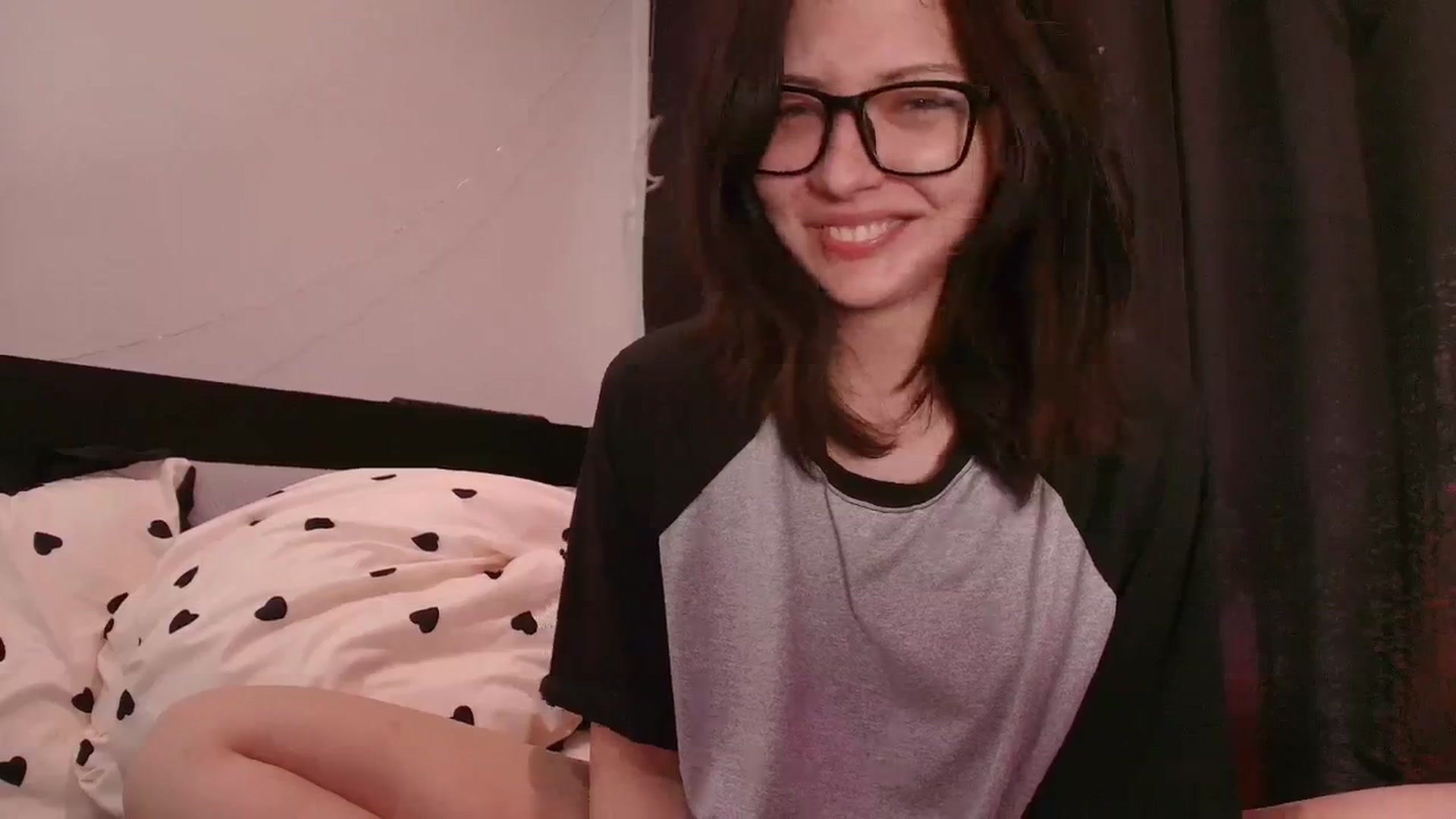 Gallery image thumbnail from RoomToAvoid's myfreecams stream on, 01/26/2026, 23:25 image 2 of 20