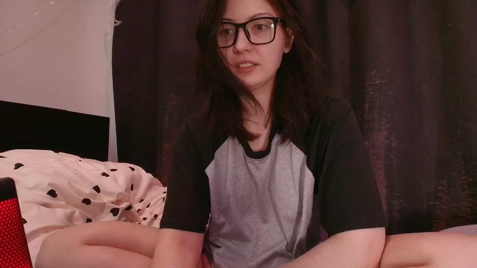 Gallery image thumbnail from RoomToAvoid's myfreecams stream on, 01/26/2026, 23:25 image 17 of 20