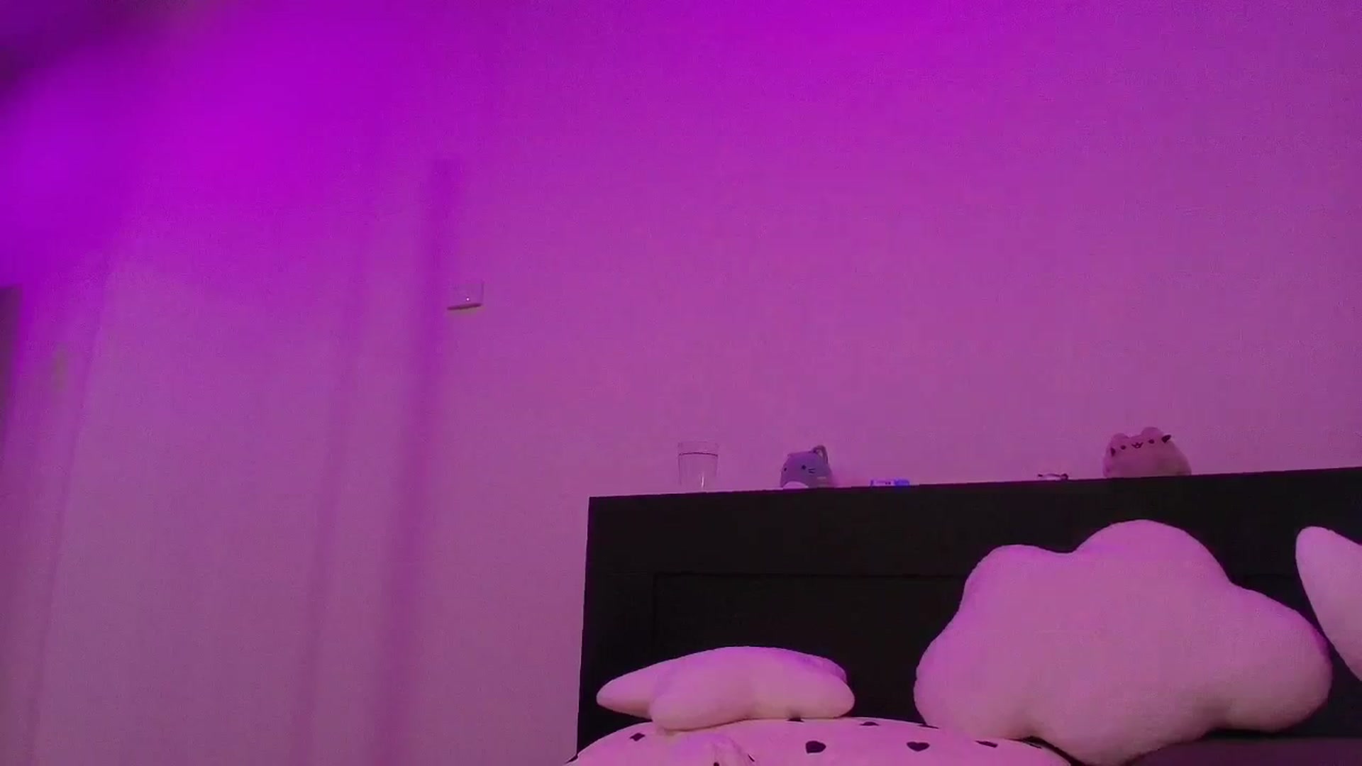 Gallery image thumbnail from RoomToAvoid's myfreecams stream on, 02/15/2026, 24:53 image 14 of 20