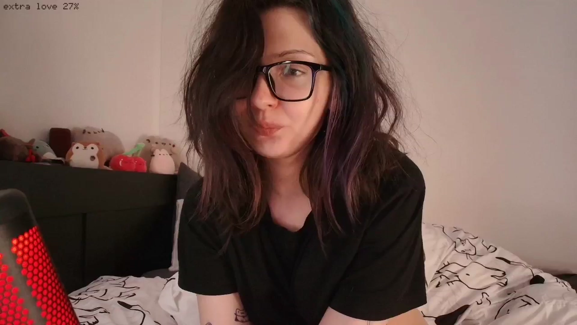 Gallery image thumbnail from RoomToAvoid's myfreecams stream on, 03/13/2026, 04:59 image 14 of 20