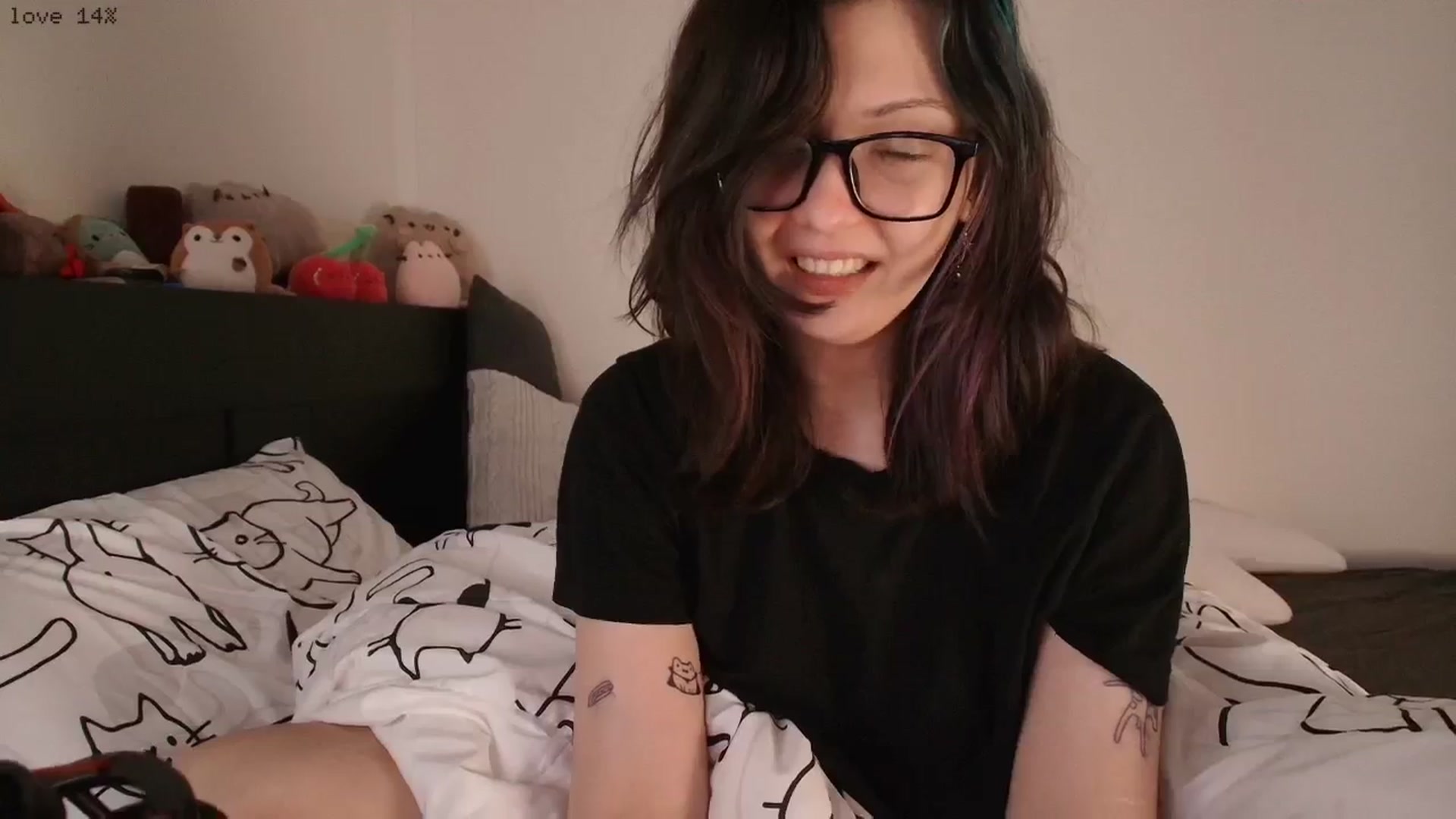 Gallery image thumbnail from RoomToAvoid's myfreecams stream on, 03/13/2026, 04:59 image 7 of 20