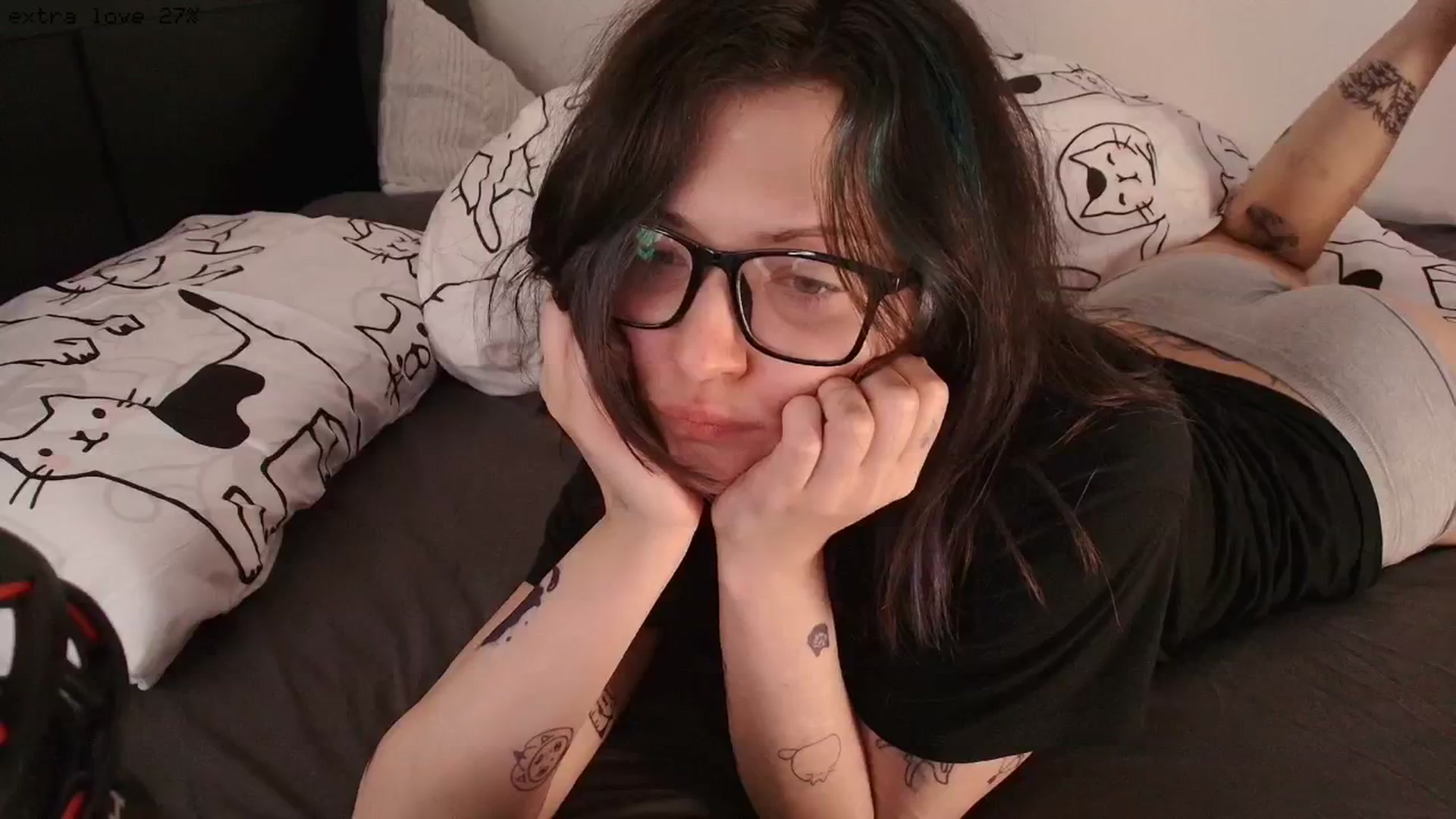 Gallery image thumbnail from RoomToAvoid's myfreecams stream on, 03/13/2026, 04:59 image 15 of 20